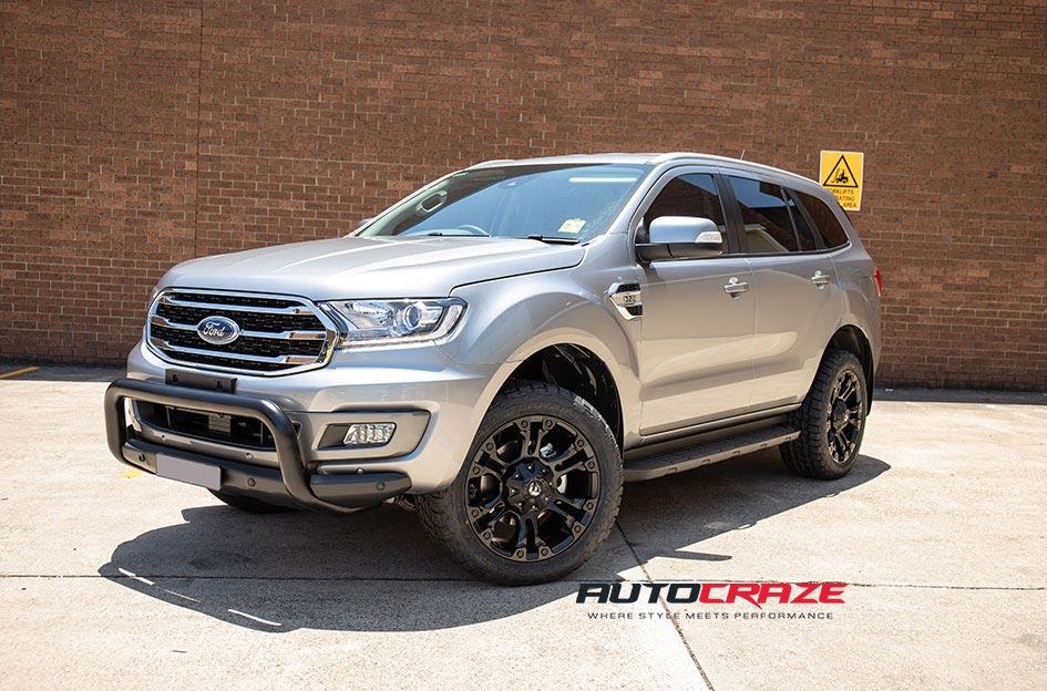 FORD EVEREST VAPOR BLACK MACHINED WITH DARK TINT